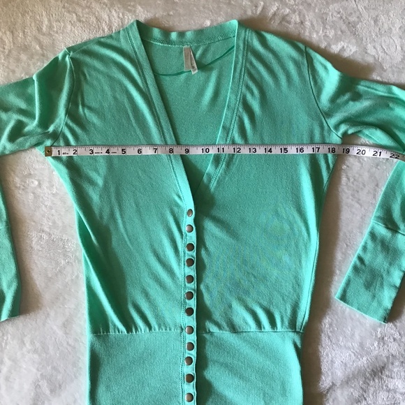 Col Story Sweater - Picture 5 of 6